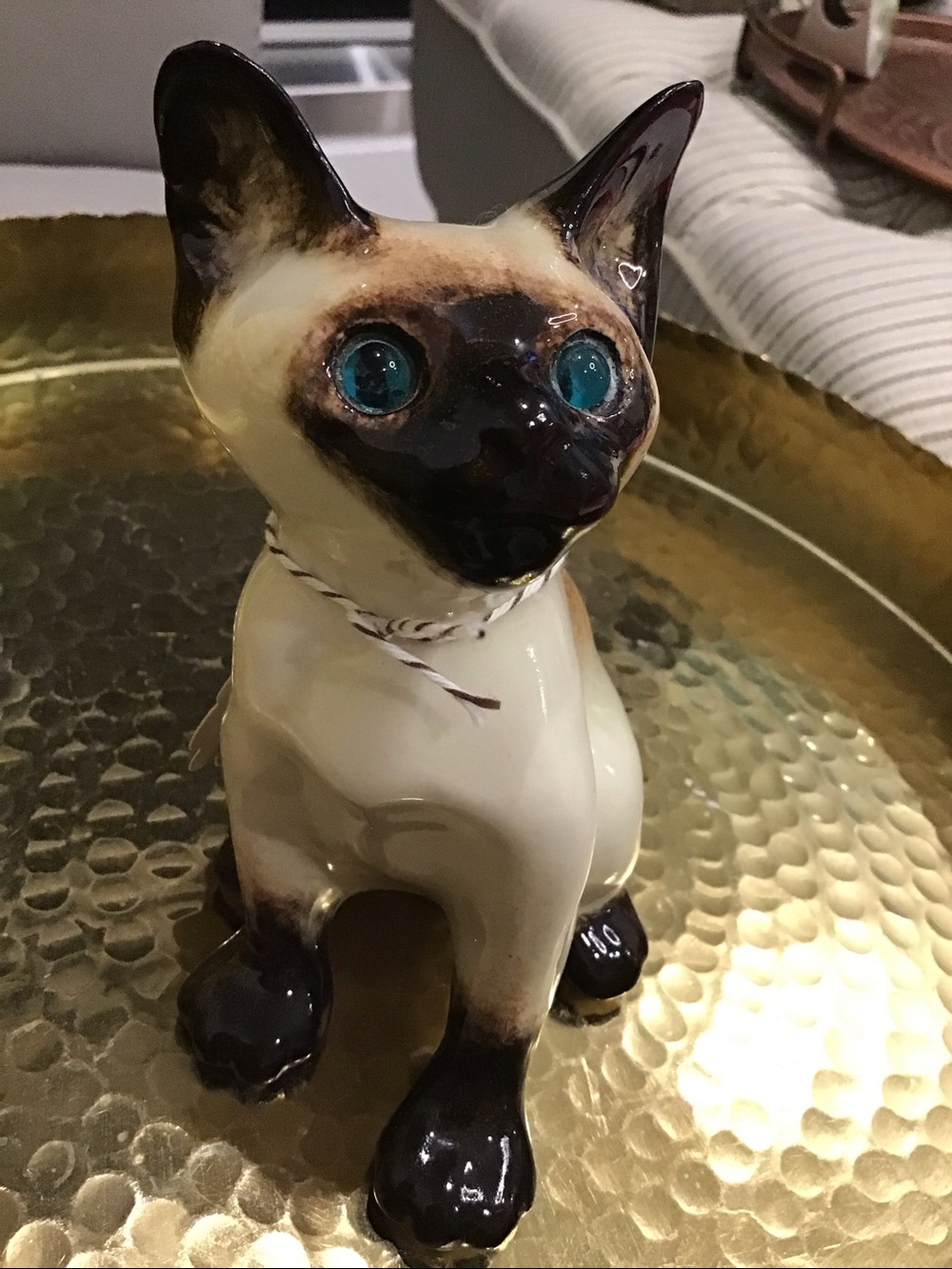 Ceramic Siamese Cat Ornament in Cream and Dark Brown with Blue Eyes